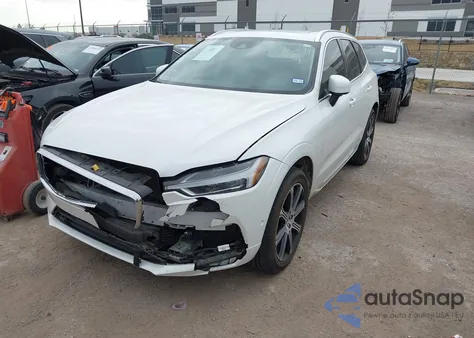 2021 Volvo Xc60 T6 Inscription z USA, uszkodzony, nr VIN YV4A22RL8M1721753